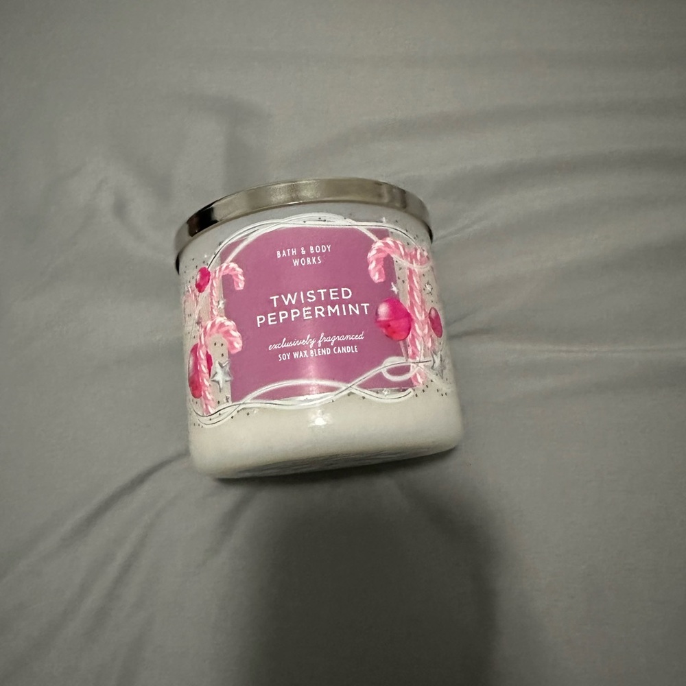 Bath & Body Works Twisted Peppermint Candle